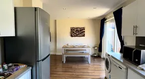 Enyo House Brentford London - Image 2
