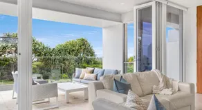 Seaside Luxury: Private Pool and Stunning Views - Image 3