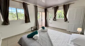 Manohiti apartment Easy Tahiti Stay Fast Wi-Fi Kitchen Terrace & carpark - Image 2