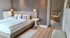 Casa-Cosi, tourist & business suites & flats with reserved parking and private terraces in shared garden with seasonal pool included, private sauna available - Image 2