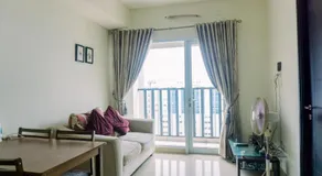 Fancy and Nice 1BR at Paramount Skyline Apartment By Travelio - Image 2