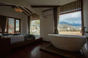 Yunzhong Baisha Bookstore Inn (Baisha Ancient Town Branch) - Image 5