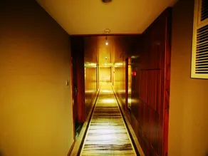 Manhattan Hotel - Image 5