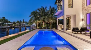 VillaBella Ultra LUXE 100ft Waterfront Villa 5Min2Beach - Image 3