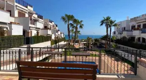 Impresionante piso en planta baja cerca al mar! - Image 4