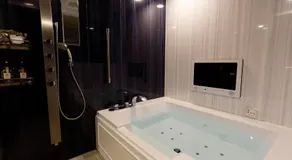 KNOWS HOTEL - Image 3