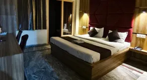 HR King HOTEL - Image 2