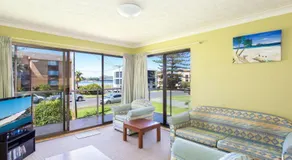 Champagne Court 1 cerca de Bowling club y rockpool - Image 2
