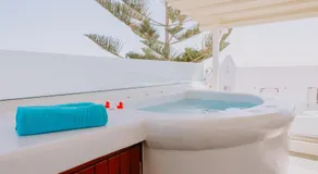 Sun Stories Suites - Image 3