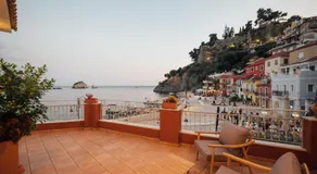 Parga Harbor Suites - Image 2