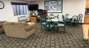 Dodgeville inn & suites - Image 4