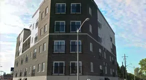 High-end condo downtown Kingston near RMC Queens - Image 4
