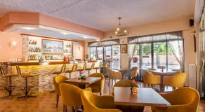 Maltezos Hotel - Image 5