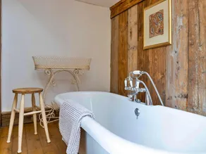 Finest Retreats - The Holt - Image 5