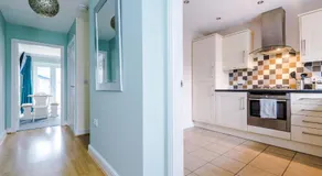 Relaxing 3 Bedroom Chester Home with garden - Image 4