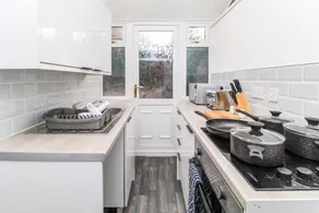 Modern St Helens House Sleeps 6 - Image 5