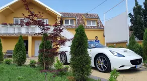 Golden House Apartments - Image 4