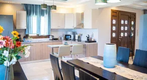 Luxury Apartments - Image 2