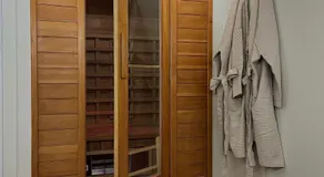SPA PRIVATIF - LOVE ROOM LUXE - PROCHE DISNEY - Image 5
