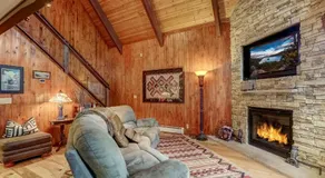 Woodland Escape - Cute Little Cabin in the Woods - Image 2