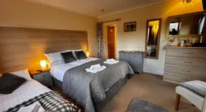 Kearton Guest House - Image 2