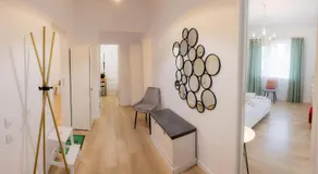 Homey Luxury- entire house, free parking, yard - Image 4