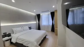 Brown dot hotel Gwangju Sangmu - Image 2