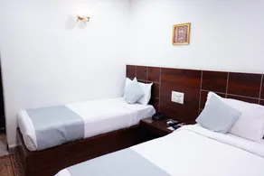 Hotel Annapoorna Residency - Image 5