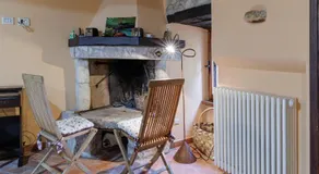 Apartment in Firenzuola near Lake Arezzo - Image 2