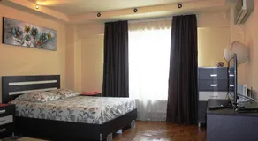 Alba Iulia square, Premium studio 2 - Image 2