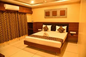 Hotel Four Seasons - Image 5