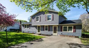 Cozy 5BR Retreat Game Room Rochester Suburb Area - Image 5