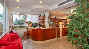 Florentia Hotel - Image 2