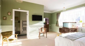 Bournville House & Cafe - Image 2