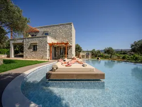 Villa in Prinos with Pool near Beach - Image 5