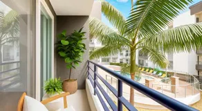 Luxury Coastal 1 & 2 Bedroom Retreat Near Venice with Pool & Cinema Room - Image 5