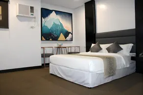 Palette Angeles, Formerly Boss Hotel - Image 2
