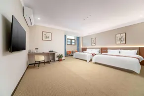 Left Bank Hotel (Qihe Quancheng Oulebao Branch) - Image 2