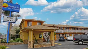 Redondo Inn and Suites - Image 5
