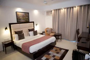 Aloha on the Ganges hotel Rishikesh tapovan guruji apartment - Image 2
