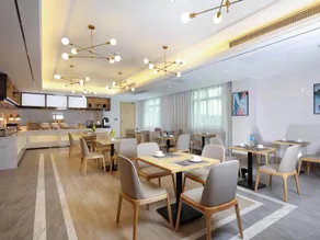 Kyriad Marvelous Hotel Zhongshan West District - Image 4