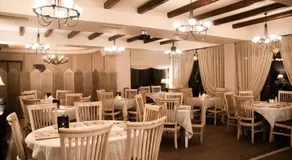 Melegos Inn Hotel - Image 2