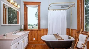 Wine Country Oasis Charming Farmhouse 10 Acres - Image 3