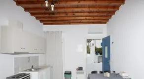 Karboni Hotel - Image 3