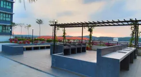 CityLife by J&G - FREE WiFi & Netflix - Image 3