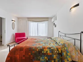 Nice apartment in a villa with three apartments, with private porch and garden - Image 2