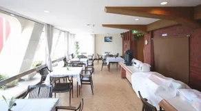 Royal Hotel - Image 5