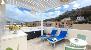 IL FARO E LA LUNA Beach Apartments - Image 3
