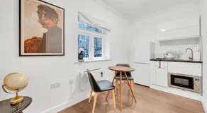 Urban Elegance Luxury Living with Kitchenette - Image 4
