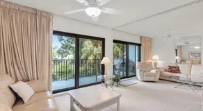 Enit Unit -Close to Elevator and Pool Views - Image 2